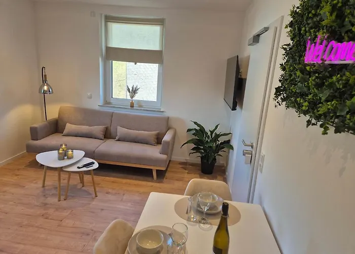 Navia Sol - Premium Апартаменты Монтабаур